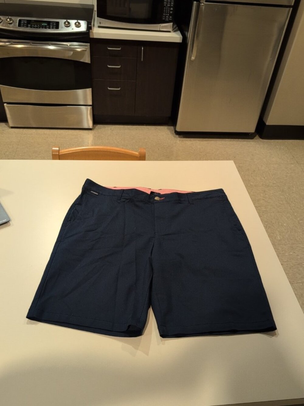 Columbia PFG Mens 40x10 Regular Fit Blue Pink Fishing Shorts Chino Pockets